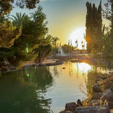 Apartment & Lagoon Swimming Pool