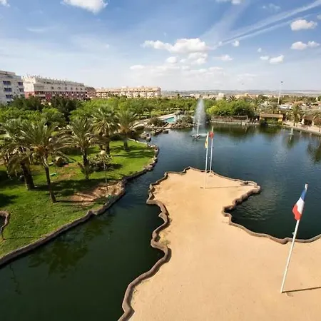 Апартаменти & Lagoon Swimming Pool